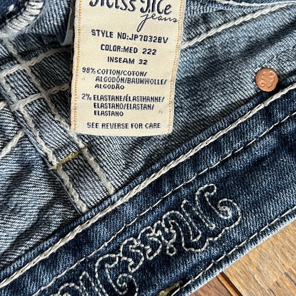 Miss Me boot cut jeans - Picture 8 of 11